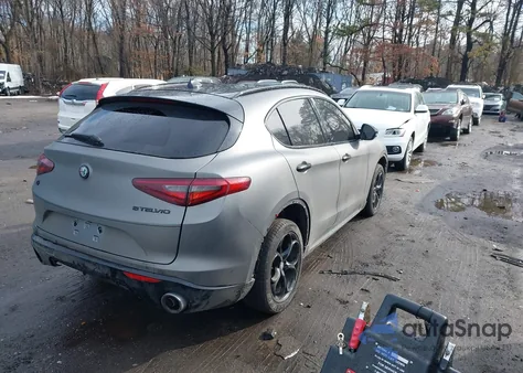 2018 Alfa Romeo Stelvio Awd из США, поврежденный, VIN ZASFAKAN9J7B78261